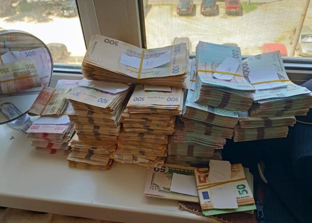 У медзакладах України викрили схему на 200 млн