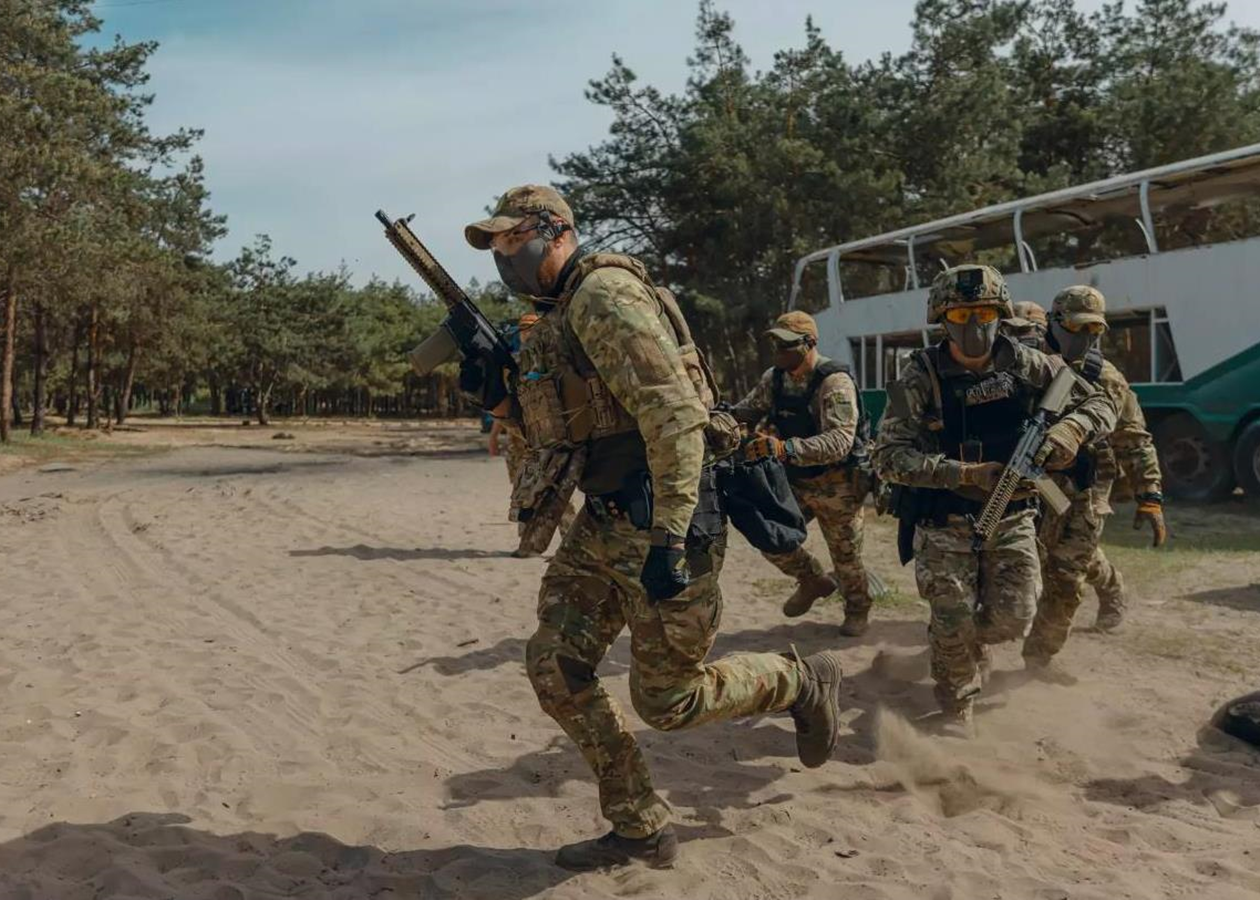 Після теракту в Києві перші 200 патрульних проходять навчання на полігоні
