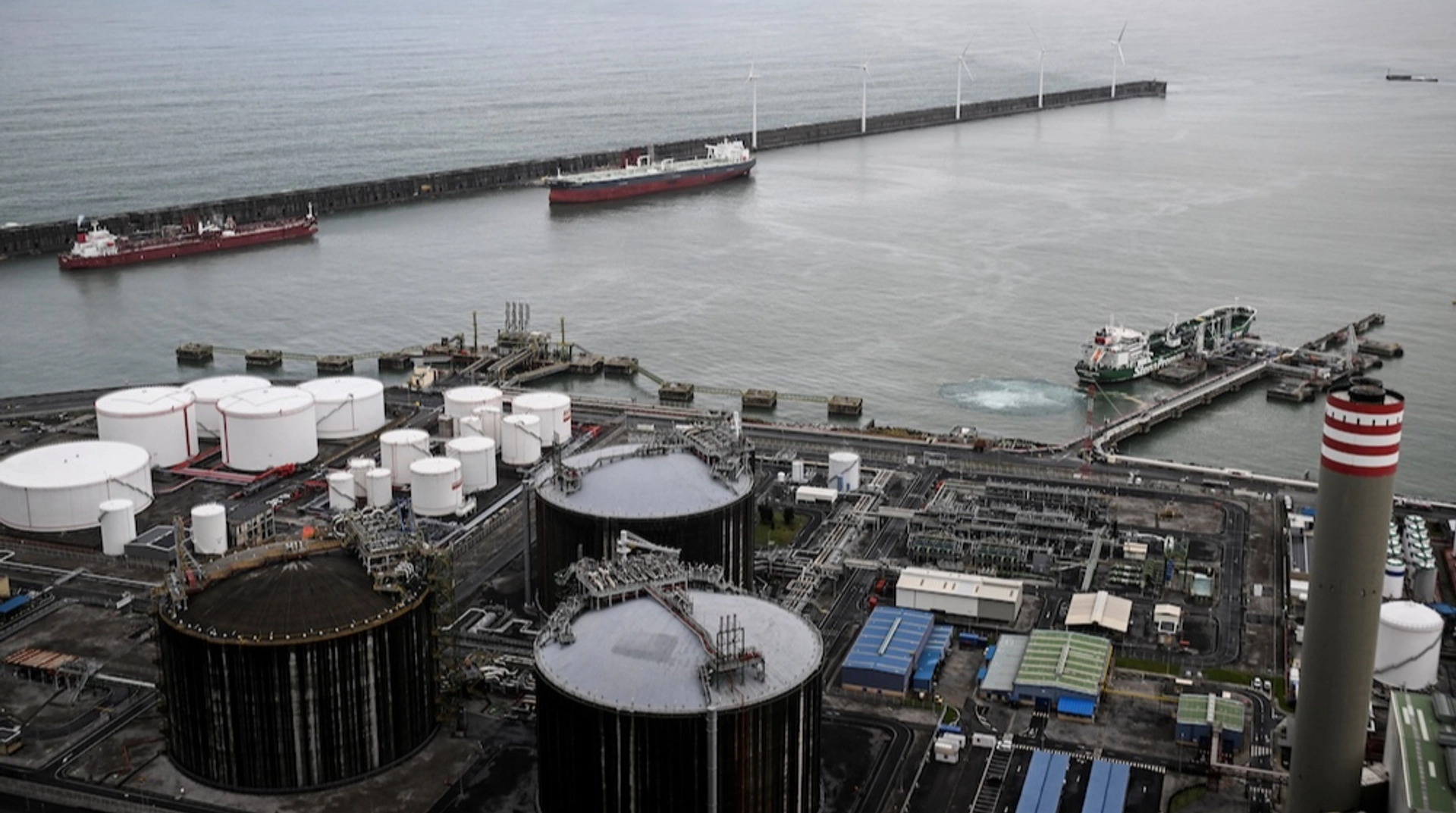 Керівник порту Більбао закликає відкласти заборону на газ з РФ, щоб не залежати від США