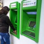 ПриватБанк призупинить карткові операції, роботу банкоматів і терміналів