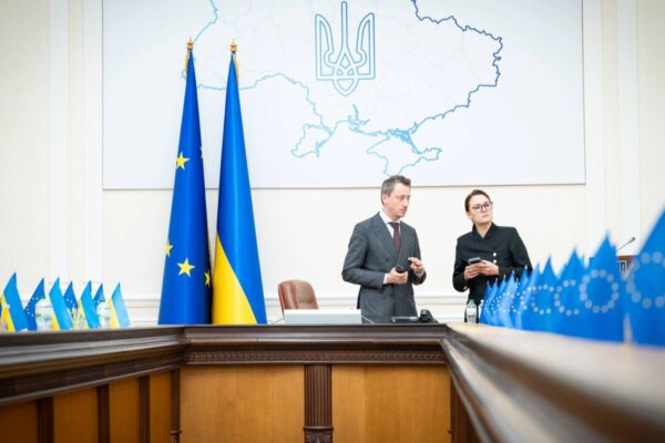 Долар по 51,5 та мінімалка 11 тисяч: якою уряд бачить економіку у наступні 3 роки?