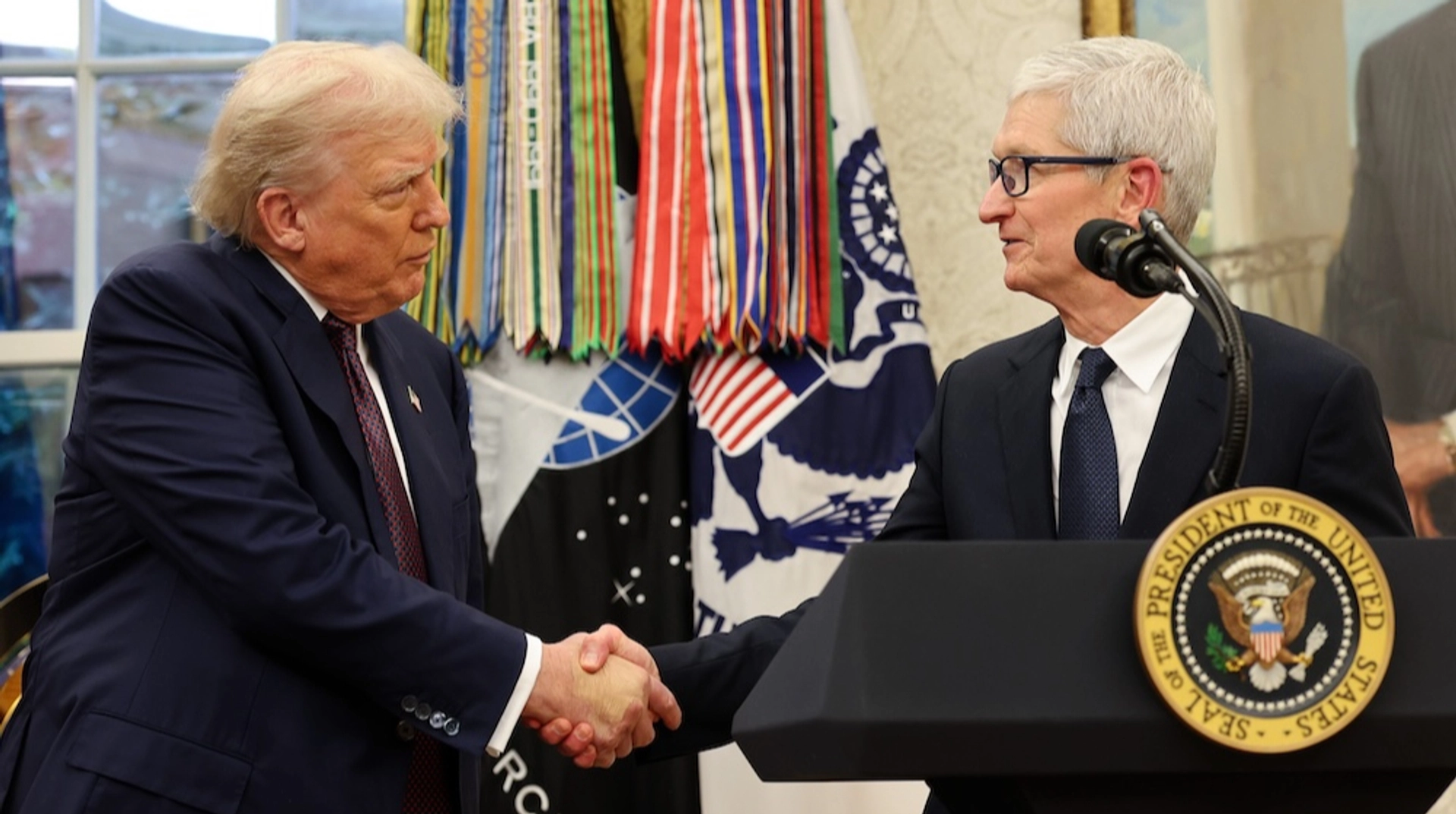 Apple завойовує прихильність Трампа купуючи мікросхеми виробництва США на $30 мільярдів