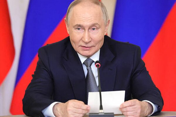 Путін заявив про "доленосний" момент у Росії