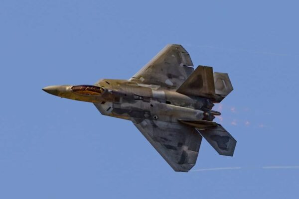 США вивели винищувачі F-22 з Ізраїлю