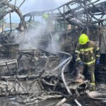 Наслідки атаки РФ: у Одесі знищені автобуси, частину рейсів скасували