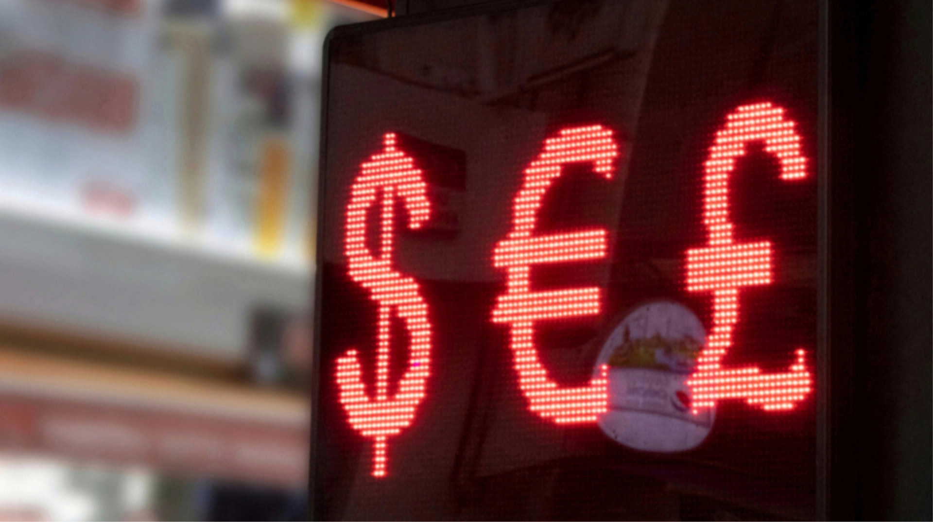 Нацбанк за тиждень продав понад мільярд доларів на міжбанку