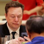 Маск готовий дозволити використовувати Starlink у РФ, але треба рішення Трампа – FT