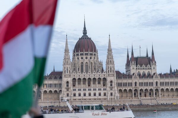 Одна з країн Європи знову зупинила переговори про вступ України до ЄС