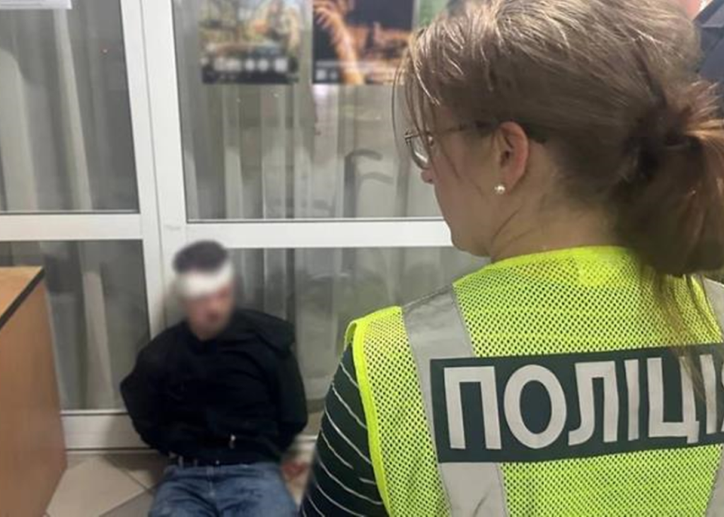 У Києві чоловік, якого доставили до ТЦК, зарізав лікарку ВЛК