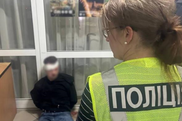 У Києві чоловік, якого доставили до ТЦК, зарізав лікарку ВЛК