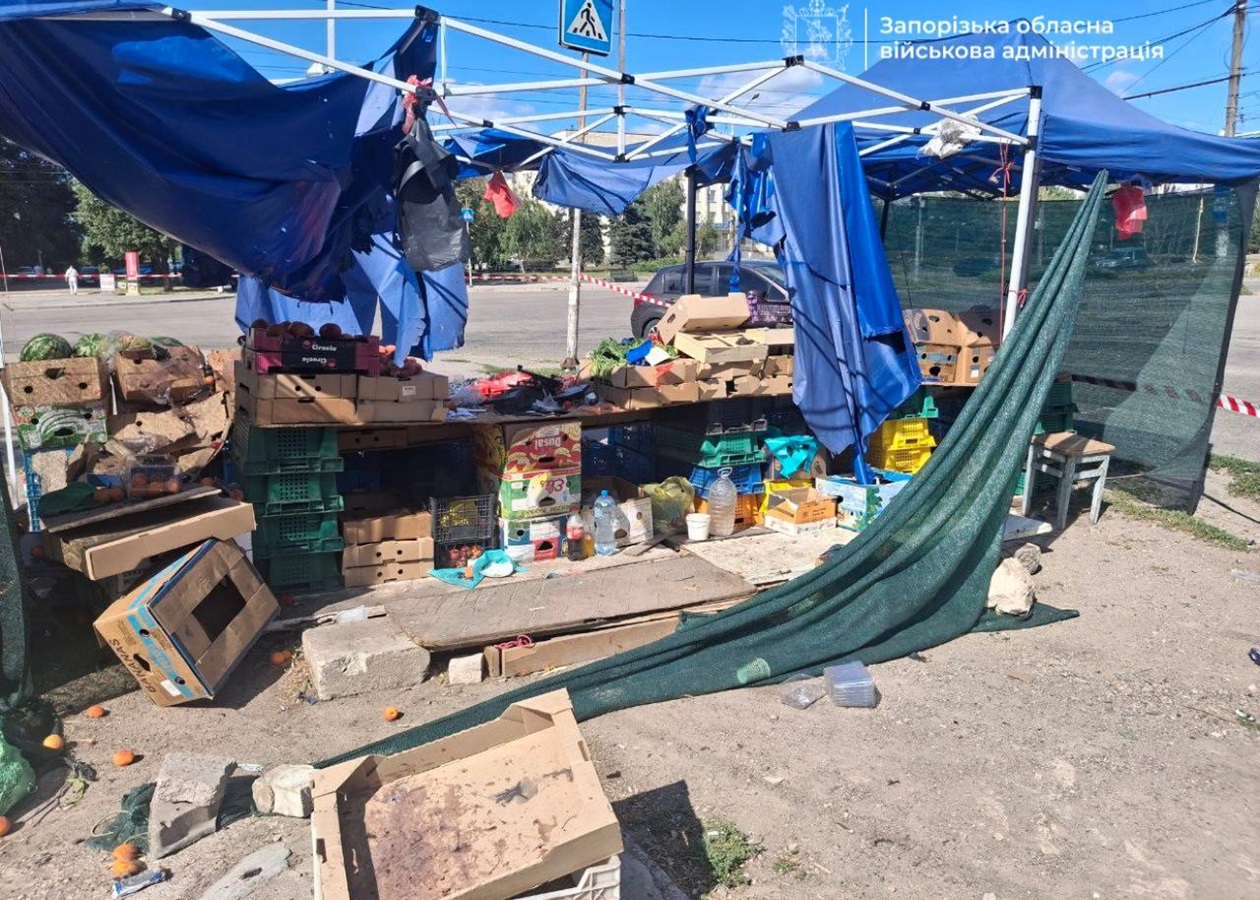 Російський дрон вдарив по овочевому кіоску в Запоріжжі: троє поранених