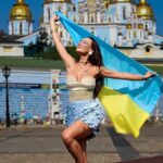 Акторку звинуватили у неповазі до меморіалу через її фотосесію