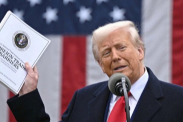 Трамп на три дні відклав запровадження 50% мит на товари з Канади