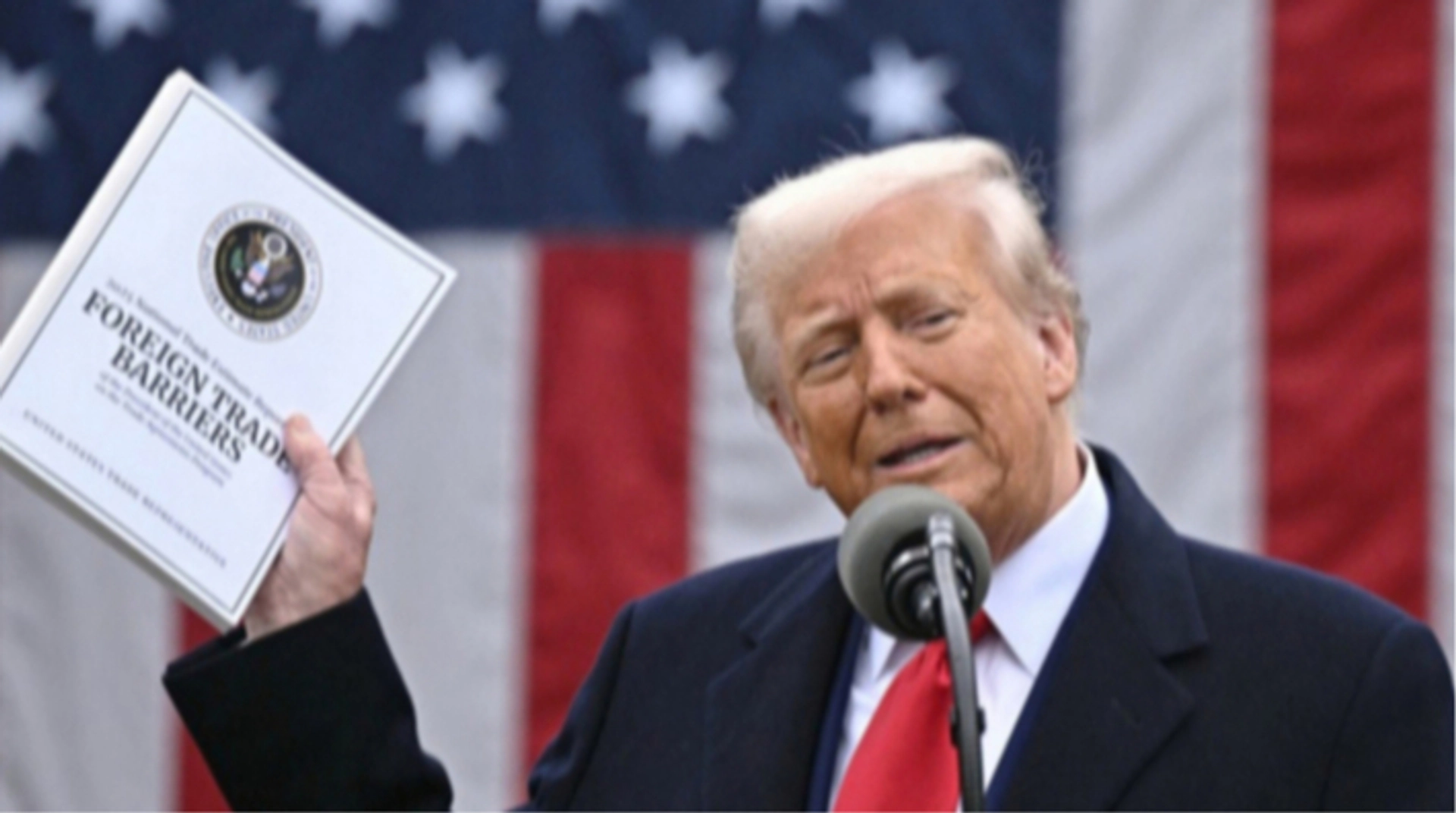 Трамп на три дні відклав запровадження 50% мит на товари з Канади