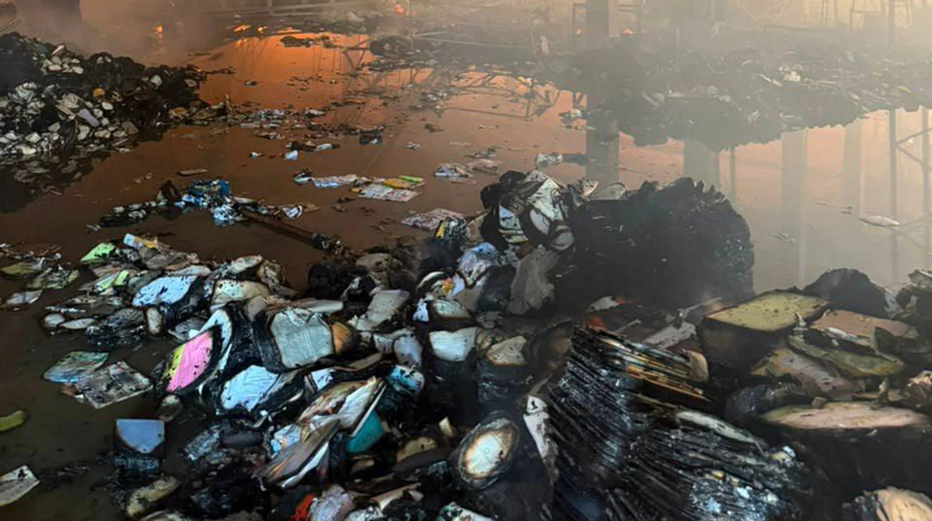 Росіяни розбомбили склад видавництва "Ранок" та КнигоЛенду в Харкові