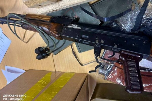 У командира військової частини на Київщині знайшли арсенал