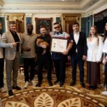 Зеленський отримав особливий подарунок від Кроуфорда